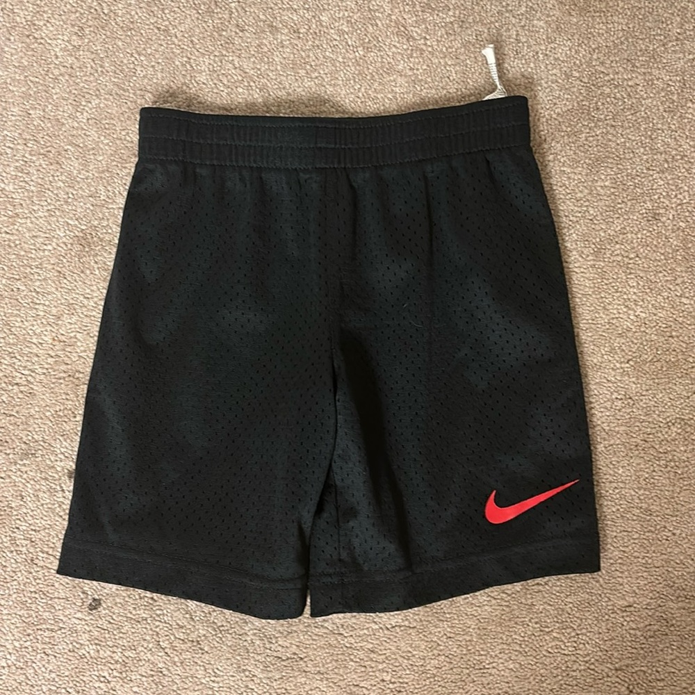 Kids Nike black mesh shorts small S 4-5 years old GUC red swoosh